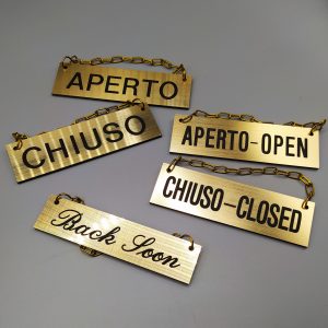 Targhe Aperto Chiuso
